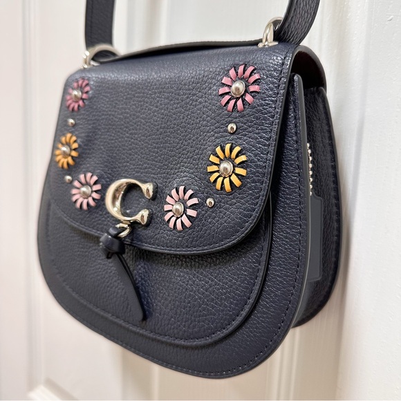 Coach Remi Saddle Bag Midnight Pebble Leather Daisy Appliqué - Picture 4 of 16